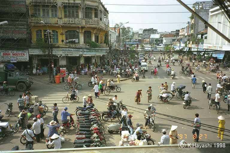 ビン・タイ市場から見える風景